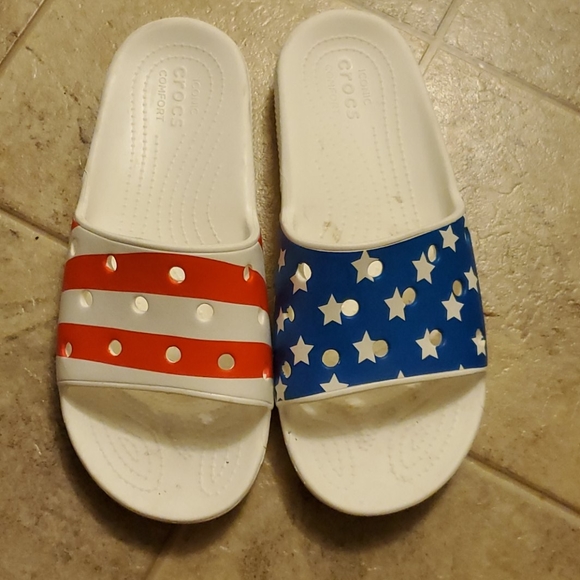 CROCS Other - Men's Crocs Slides